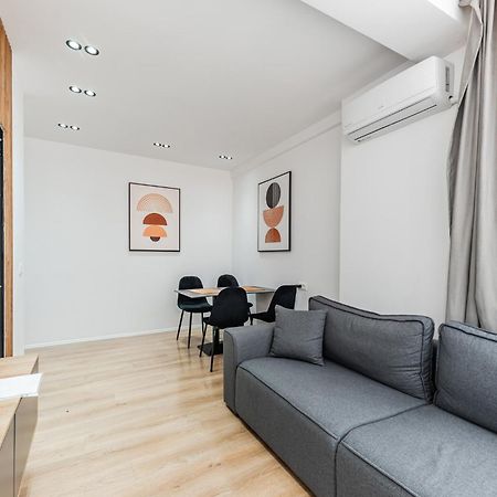 Atelier Apartments By Kondo Stays Tirana Bagian luar foto