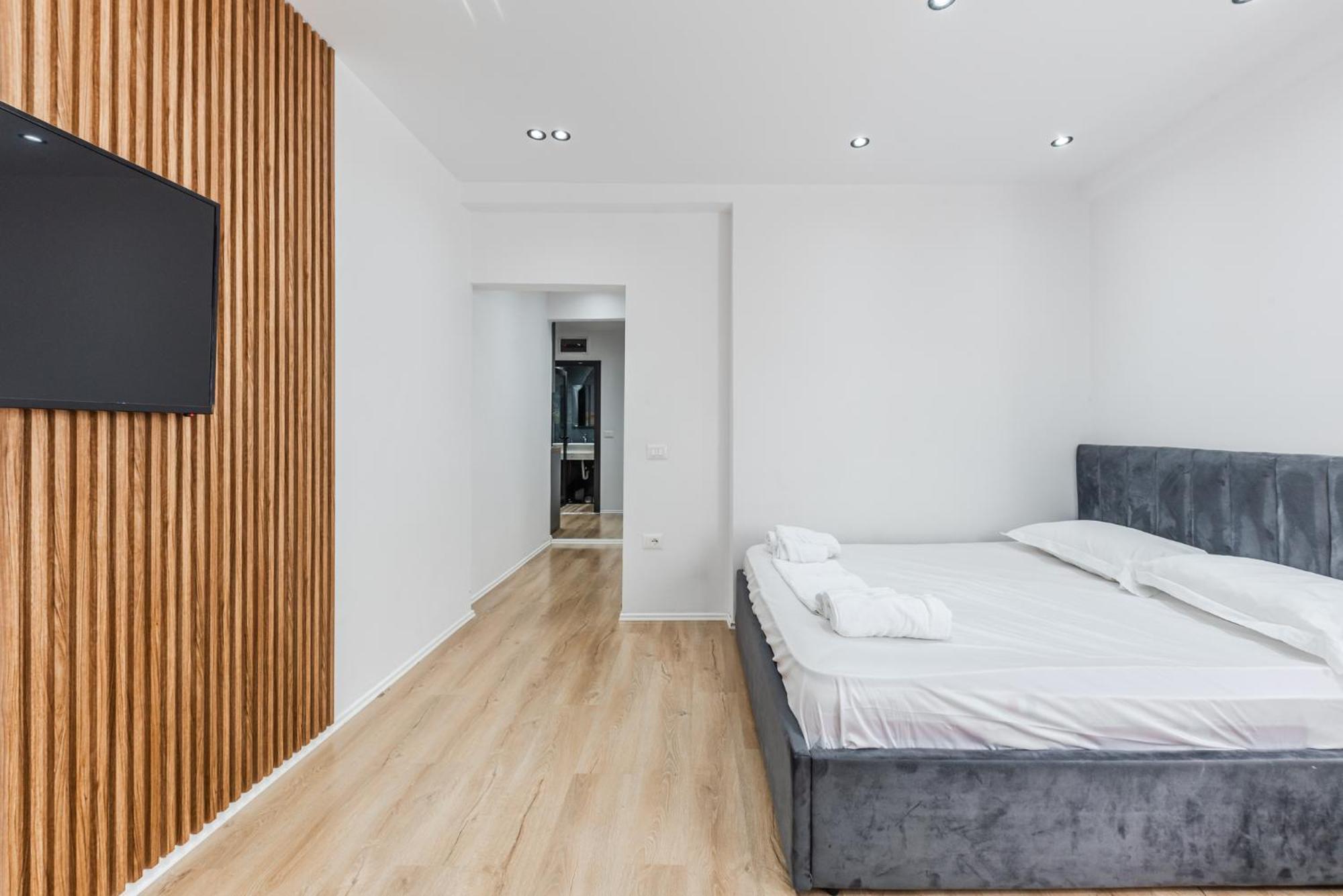 Atelier Apartments By Kondo Stays Tirana Bagian luar foto
