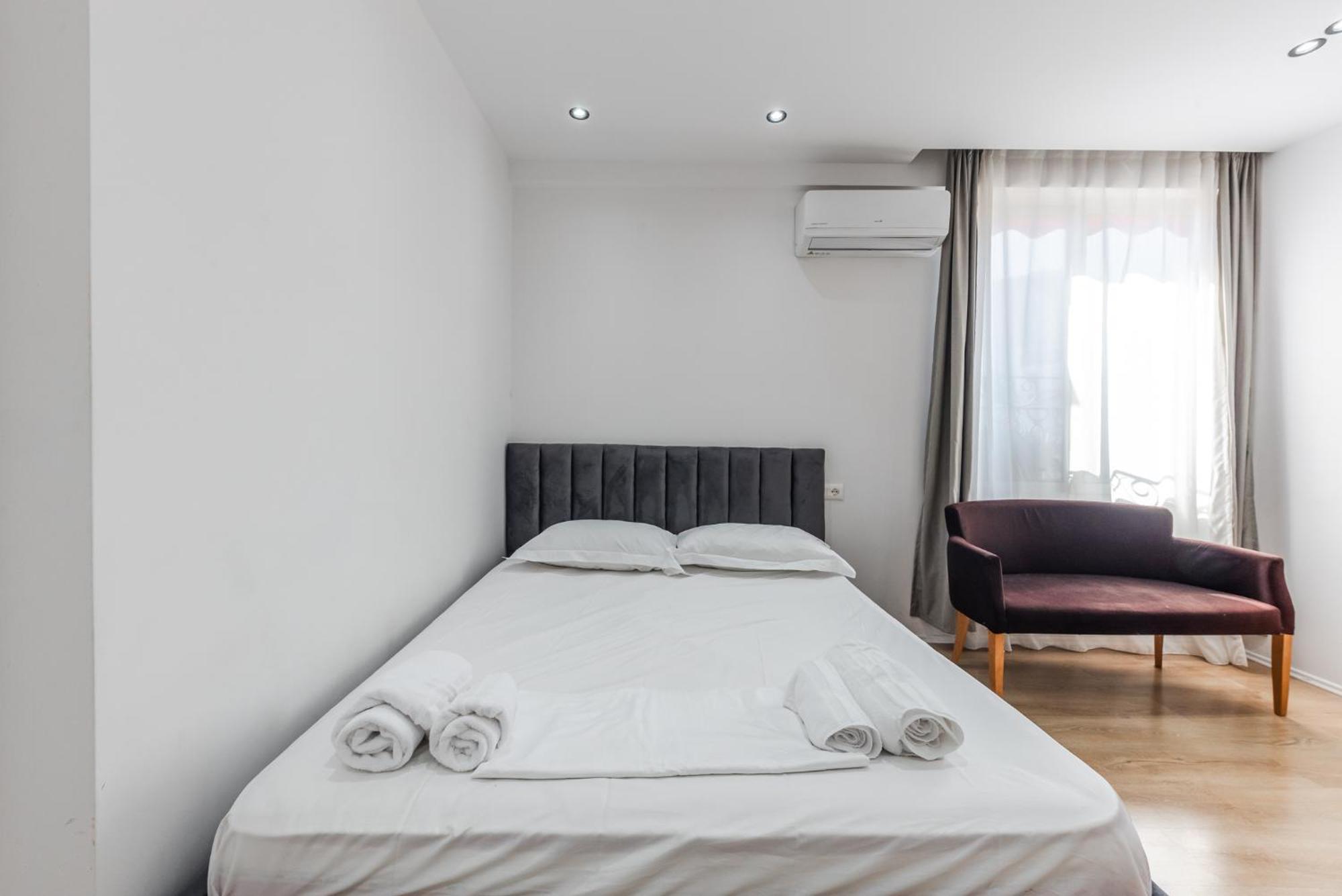 Atelier Apartments By Kondo Stays Tirana Bagian luar foto
