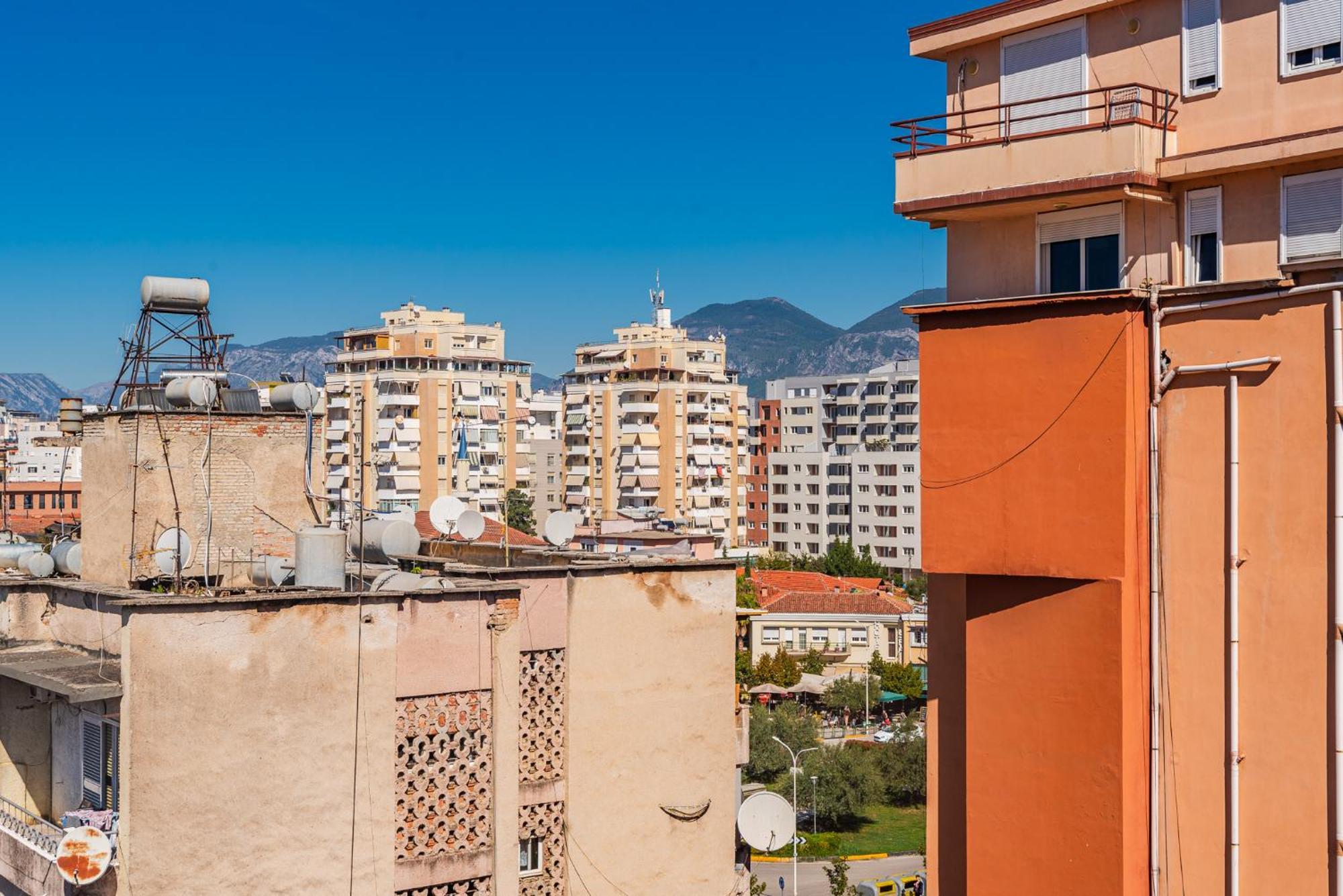 Atelier Apartments By Kondo Stays Tirana Bagian luar foto