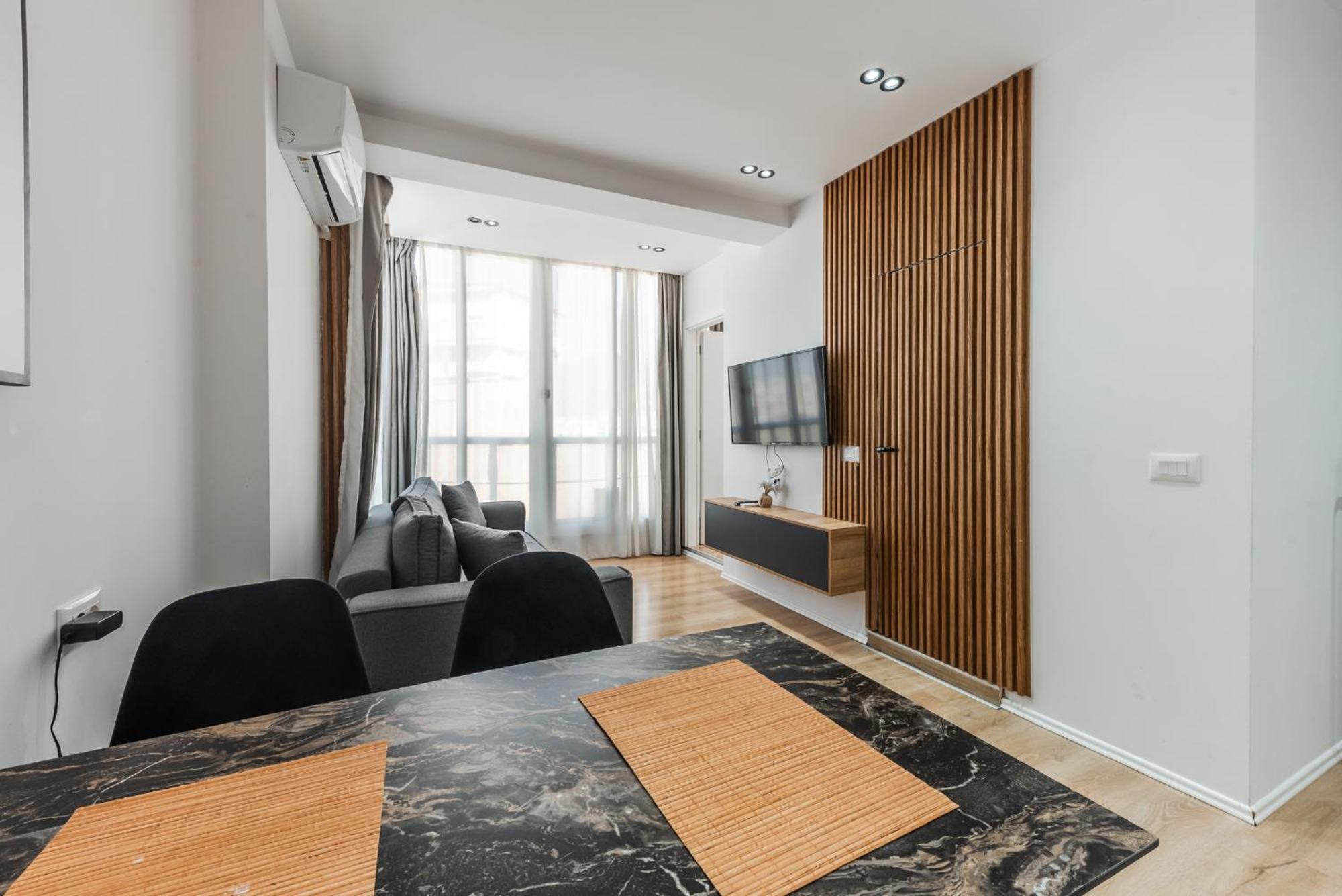 Atelier Apartments By Kondo Stays Tirana Bagian luar foto