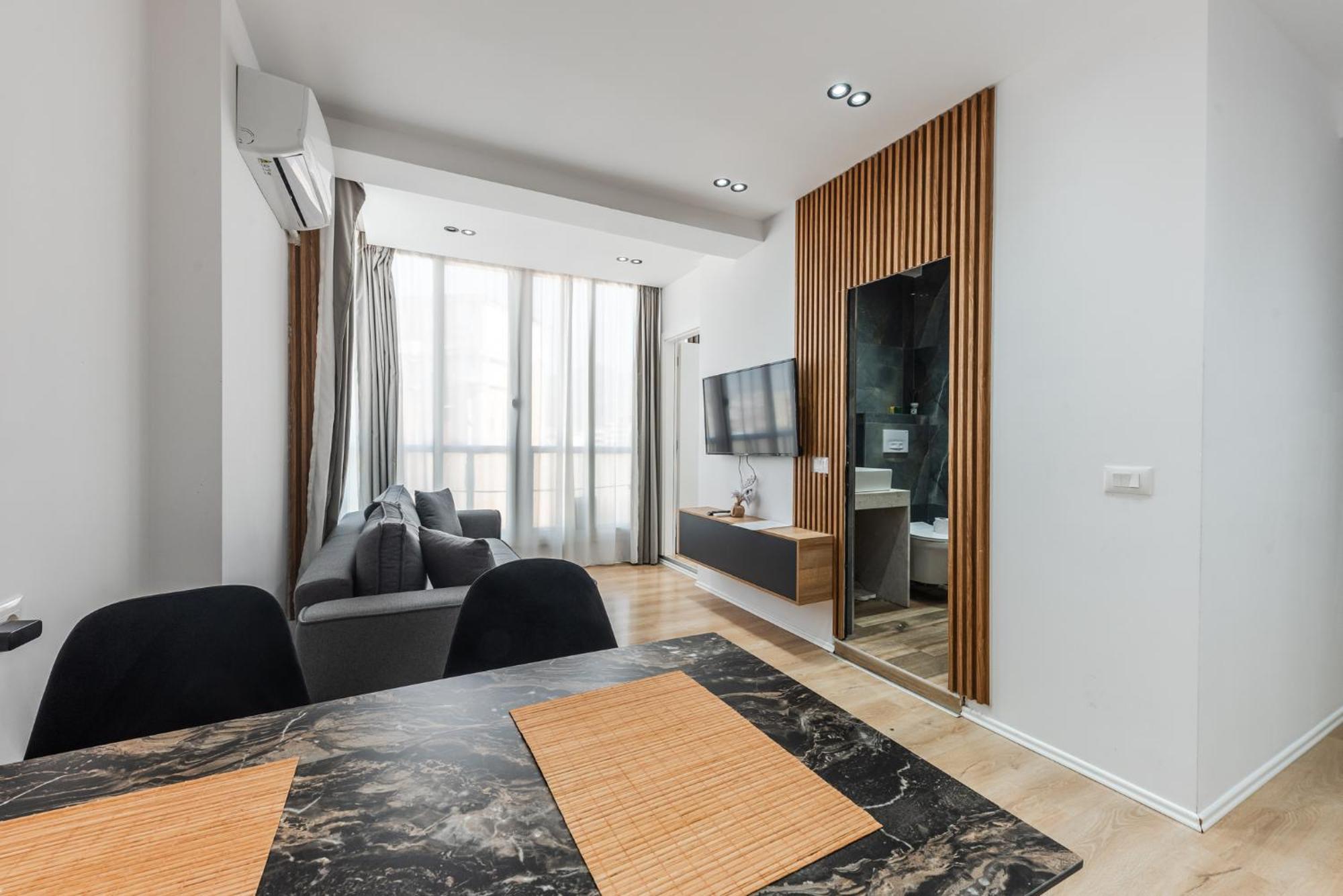 Atelier Apartments By Kondo Stays Tirana Bagian luar foto